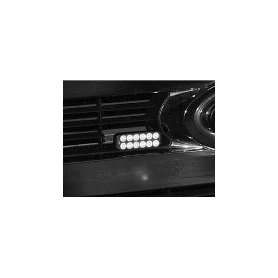 8891702 Strobe on Grill Application 3.